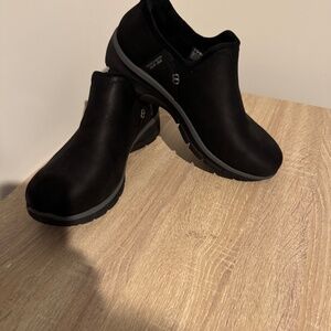 Women Skechers BlackHand Free  Slip On Size 11M. NWT